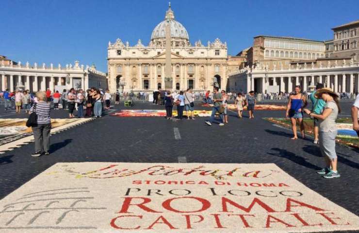 Infiorata a San Pietro il 29 giugno