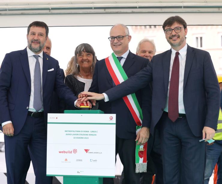 Il sindaco Gualtieri con il ministro Salvini e l'assessore Patanè