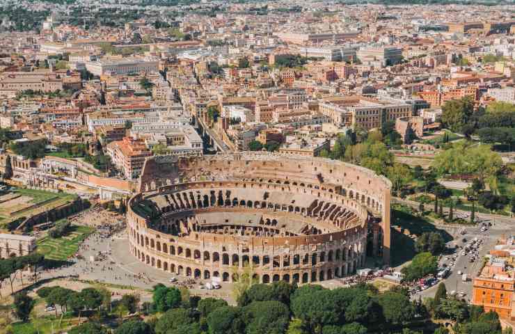 Panoramica dall'alto della città di Roma